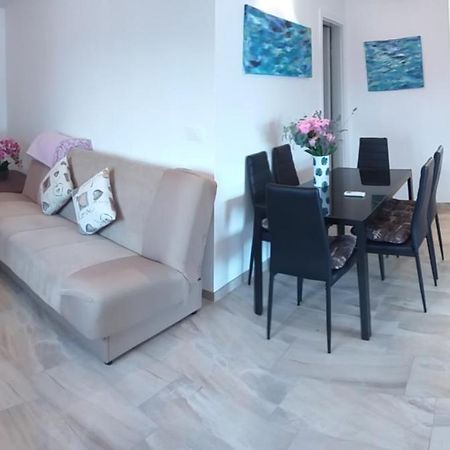 Apartment Dvorak Vir Luaran gambar