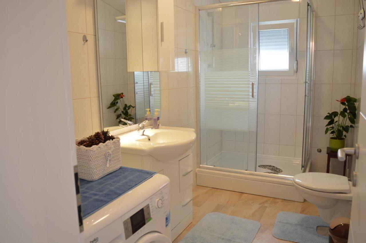 Apartment Dvorak Vir Luaran gambar