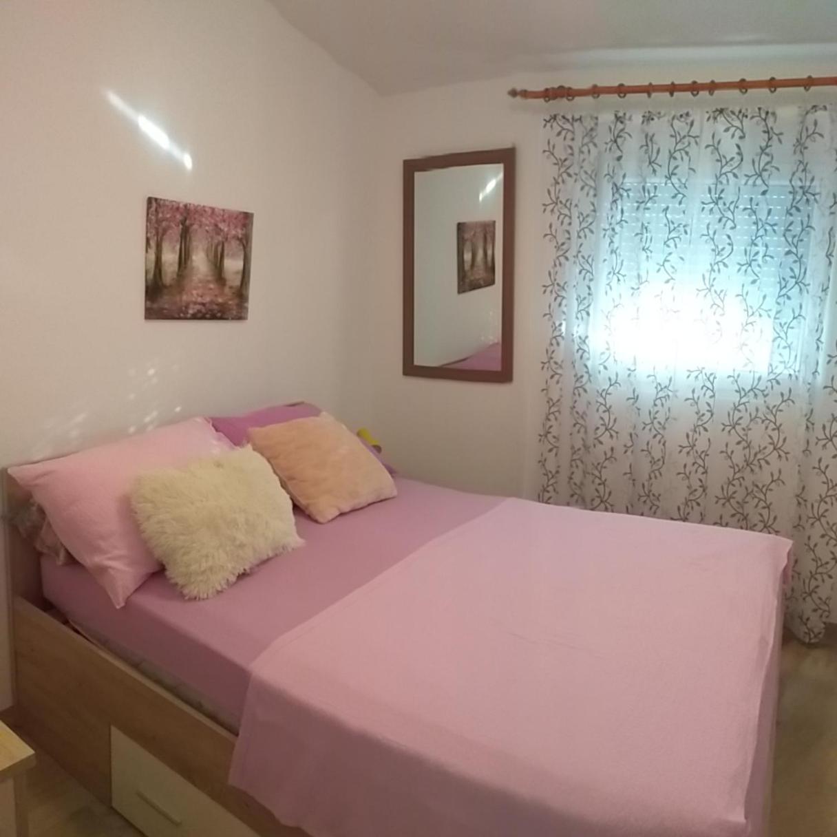 Apartment Dvorak Vir Luaran gambar